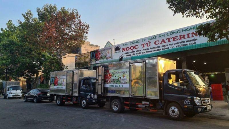 Đánh giá về sản phẩm chân gà làm sẵn hương vị sa tế và sốt Thái từ Ngọc Tú, một sự kết hợp hoàn hảo giữa gia vị độc đáo và sự tiện lợi. Món ăn này đang làm mưa làm gió trên thị trường.