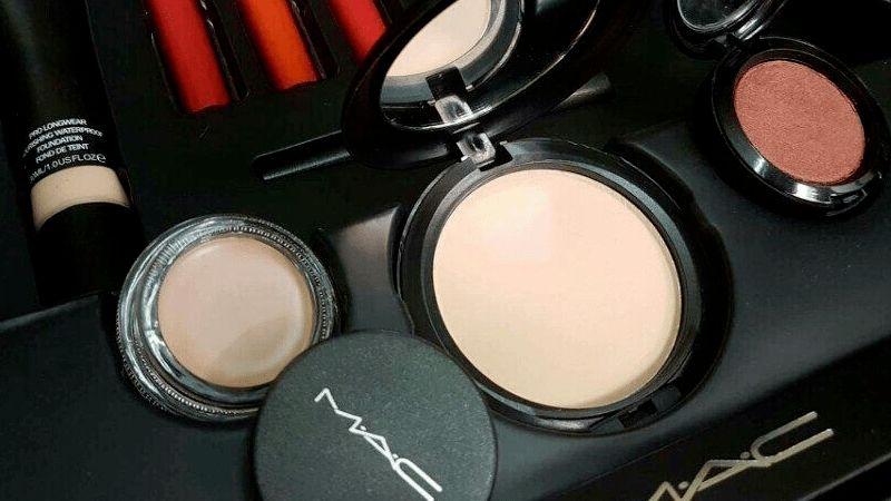 So sánh son môi M.A.C và Nars: Sản phẩm nào xứng đáng được lựa chọn?