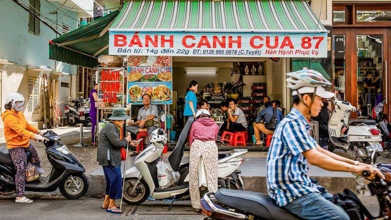 Khám phá 10 quán bánh canh cua hấp dẫn, vị đậm đà tại Sài Gòn