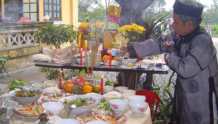 Lễ văn khấn chuẩn để mời ông bà tổ tiên về nhà, sum vầy đón Tết vào ngày 30
