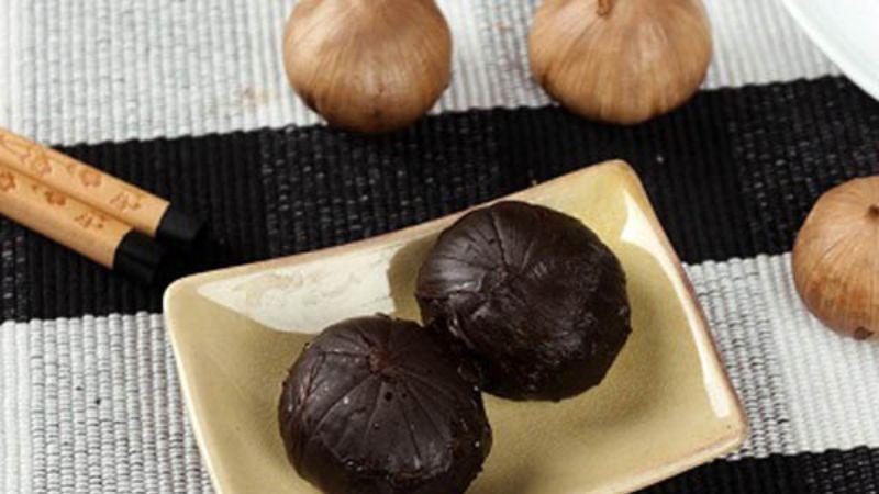 Khám phá cách bảo quản tỏi đen đúng cách để giữ nguyên chất dinh dưỡng và hương vị lâu dài.