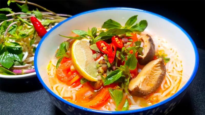 Cách chế biến bún chay nấm sa tế đậu hũ cà chua thơm ngon, dễ làm tại nhà, mang lại hương vị đậm đà và thanh thoát.