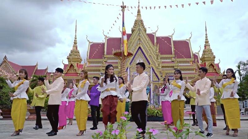 Khám phá 12 bài nhạc Khmer Tik Tok độc đáo với những giai điệu hấp dẫn khó cưỡng.