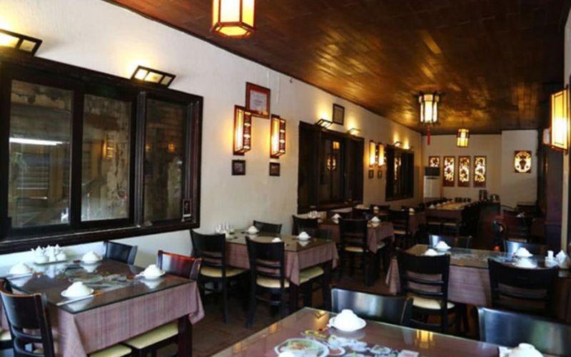 Khám phá 22 quán ăn hấp dẫn tại quận 10, nơi bạn có thể thưởng thức những món ngon đặc sắc, làm say lòng mọi thực khách.