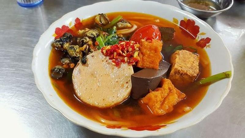 7 quán bún riêu tuyệt vời ở quận 11, khiến bạn không thể quên