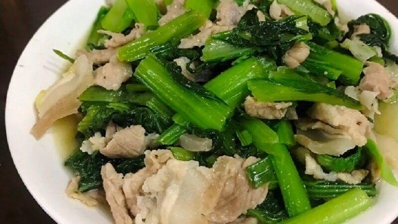 Khám phá công thức xào cải bẹ xanh với thịt heo, món ăn tươi ngon và đầy hấp dẫn.