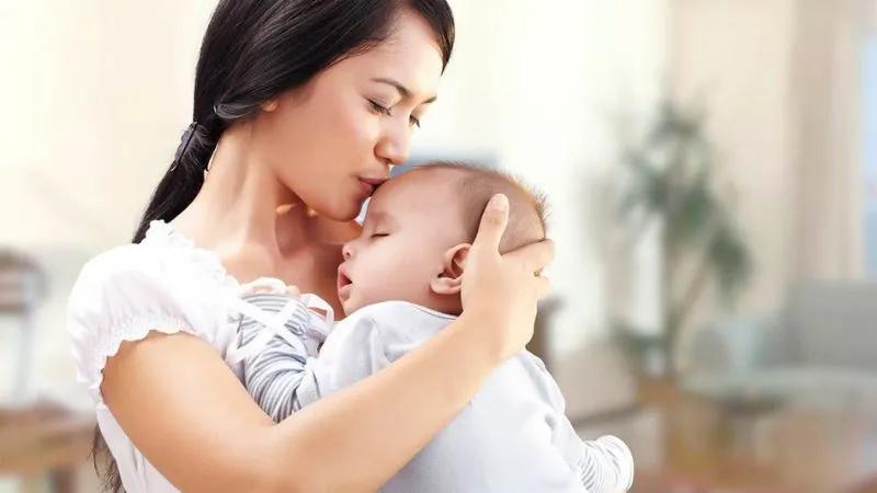 Mẹ sau sinh nên chờ bao lâu mới có thể ăn bún mà vẫn bảo vệ sức khỏe của mình?