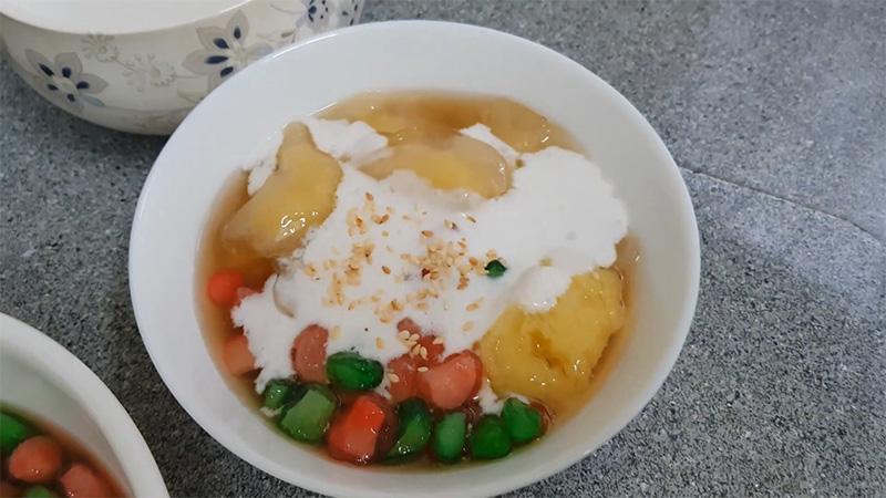 Hướng dẫn cách nấu chè đậu xanh bột lọc với hương vị dai mềm, ngọt ngon, đơn giản dễ thực hiện ngay tại nhà.