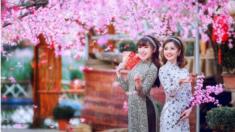 Những lời chúc Tết ý nghĩa dành cho anh chị em trong năm Ất Tỵ 2025