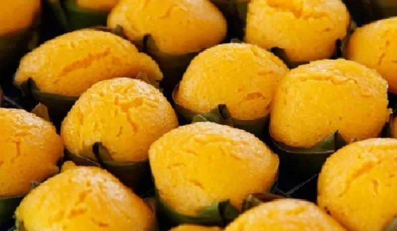 Bánh thốt nốt Kiên Giang là sự kết hợp hoàn hảo của hương thơm nức mũi và vị béo ngậy, dễ làm mà lại khiến cả gia đình đều mê mẩn.