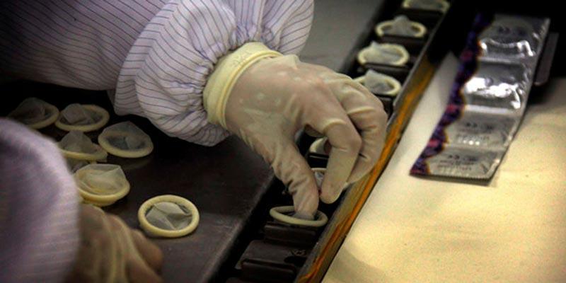 Mối nguy hiểm từ việc sử dụng bao cao su giả