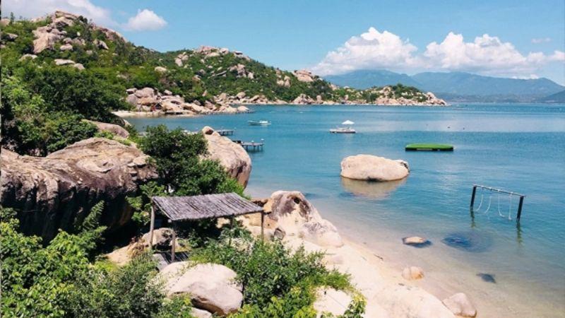 Khám phá đặc sản Cam Ranh: 12 món ngon không thể bỏ lỡ khi du lịch và mua làm quà