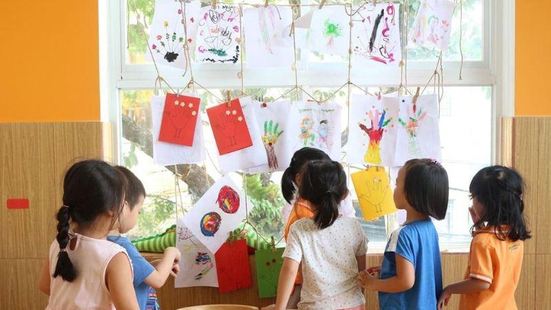 Phương pháp Reggio Emilia là gì? Khám phá những ưu điểm và hạn chế của phương pháp này.