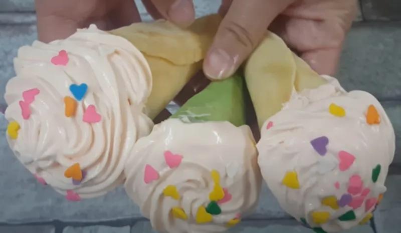 Hướng dẫn cách làm kem ốc quế tại nhà không cần máy, dễ dàng thực hiện và ai cũng có thể thử.