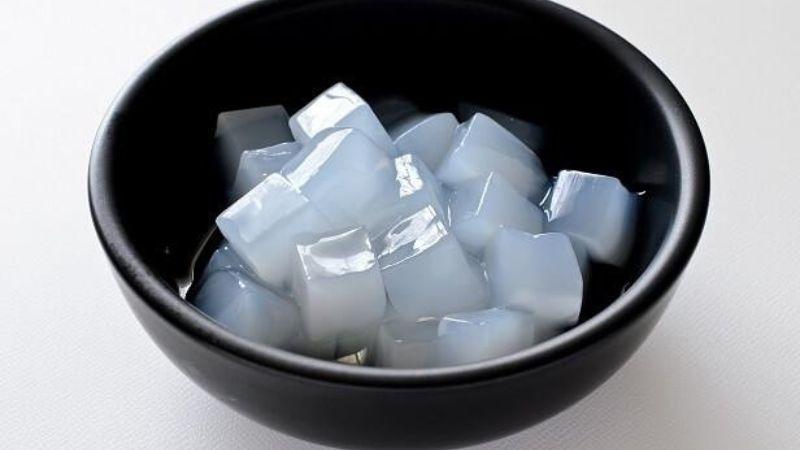 Thạch dừa thô được làm từ nguyên liệu gì? Hãy khám phá cách chế biến thạch dừa thô giòn ngon tại nhà với công thức đơn giản và dễ thực hiện.