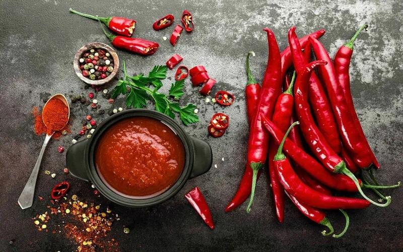 Lắng nghe các chuyên gia giải thích lý do tại sao món ăn cay nóng lại khiến chúng ta chảy nước mắt và nước mũi.