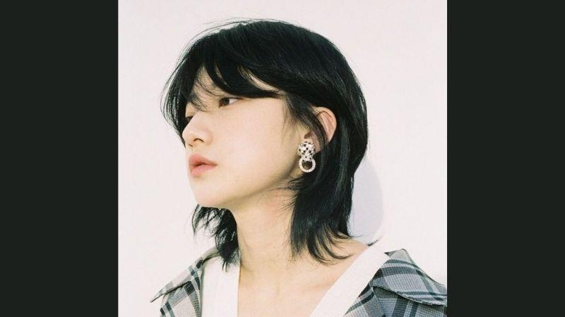 Khám phá những kiểu tóc mullet layer dành cho các cô nàng mặt tròn, mang đến vẻ ngoài tự tin và phong cách mạnh mẽ.