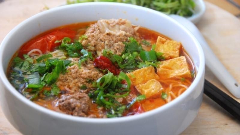 Khám phá 2 cách chế biến bún riêu tôm thịt và tôm khô ngon miệng, dễ thực hiện ngay tại nhà