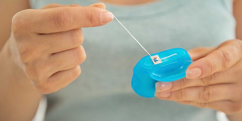 Nên dùng chỉ nha khoa trước hay sau khi đánh răng để đạt hiệu quả tối ưu?