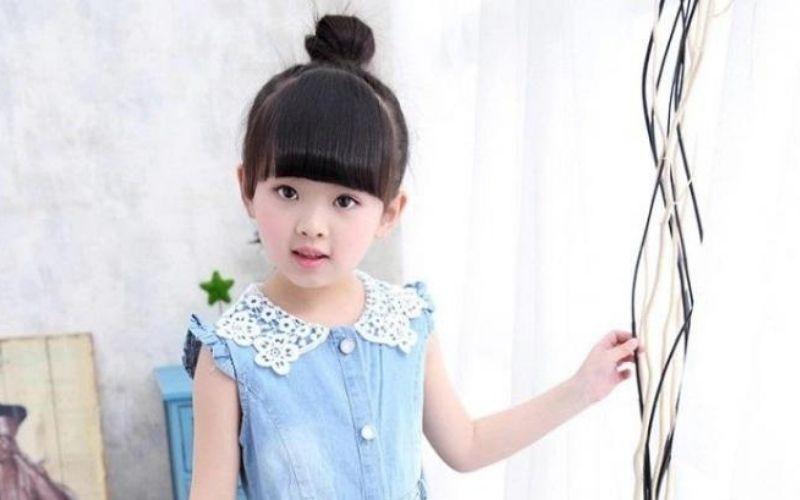 Khám phá 14 kiểu tóc dễ thương cho bé gái, giúp bé trở nên thật xinh xắn và đáng yêu.