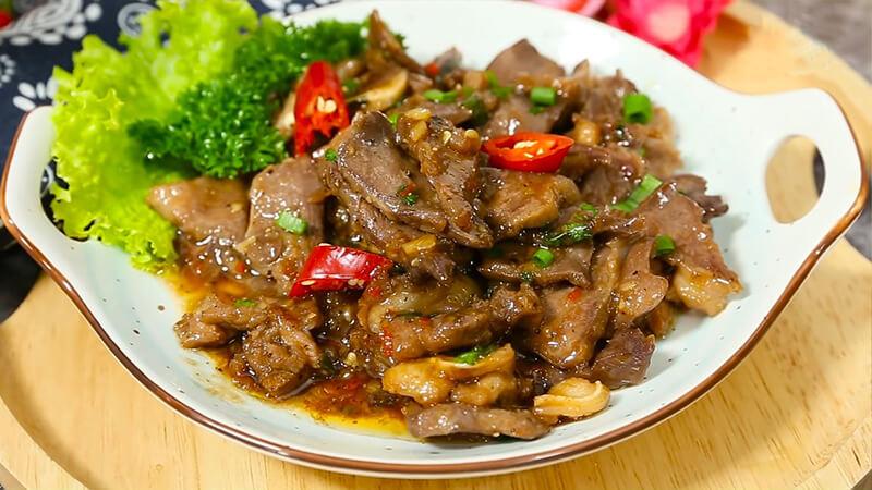 Khám phá cách làm lưỡi heo xào chua ngọt dễ dàng, nhưng lại vô cùng hấp dẫn và thơm ngon, chắc chắn sẽ khiến bữa cơm của bạn thêm phần thú vị.