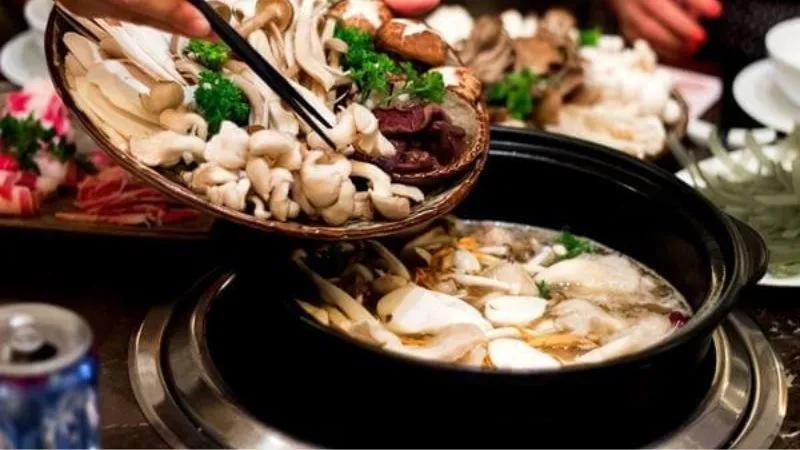 Khám phá 9 cách nấu lẩu chay đậm đà, chinh phục mọi khẩu vị