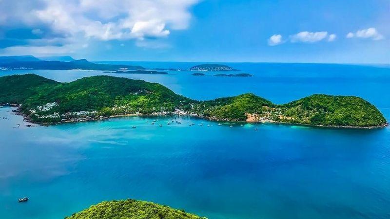 10 hòn đảo ở Việt Nam sở hữu vẻ đẹp quyến rũ, thu hút mọi du khách, là những điểm đến không thể bỏ qua khi đặt chân đến đất nước này.