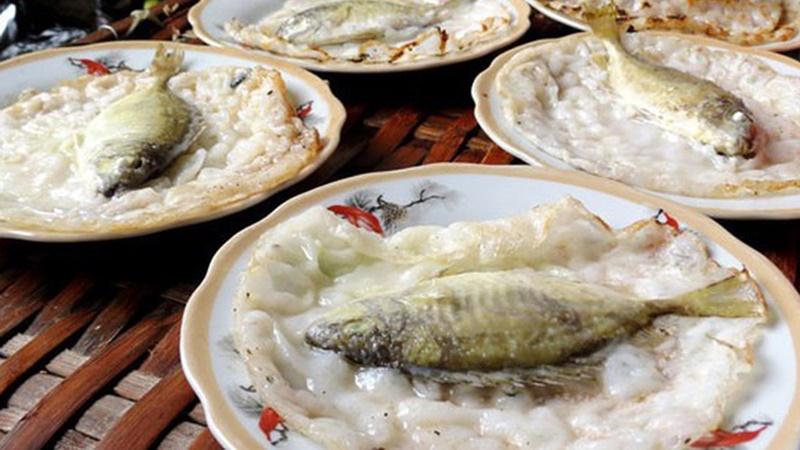 Khám phá cách chế biến bánh khoái cá kình, đặc sản nổi tiếng của xứ Huế.