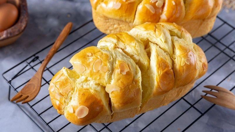 Hướng dẫn làm bánh mì hoa cúc thơm ngon, dễ dàng thực hiện ngay tại nhà với hương vị nức lòng.