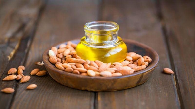 Myristic Acid là gì? Liệu nó có thật sự an toàn cho làn da hay không? Hãy cùng khám phá để có thêm hiểu biết về thành phần này.