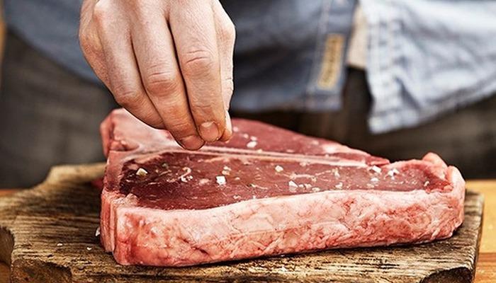 Bí quyết giữ thịt heo tươi lâu mà không cần tủ lạnh, giúp bảo quản cả tháng mà không lo bị hư hỏng.