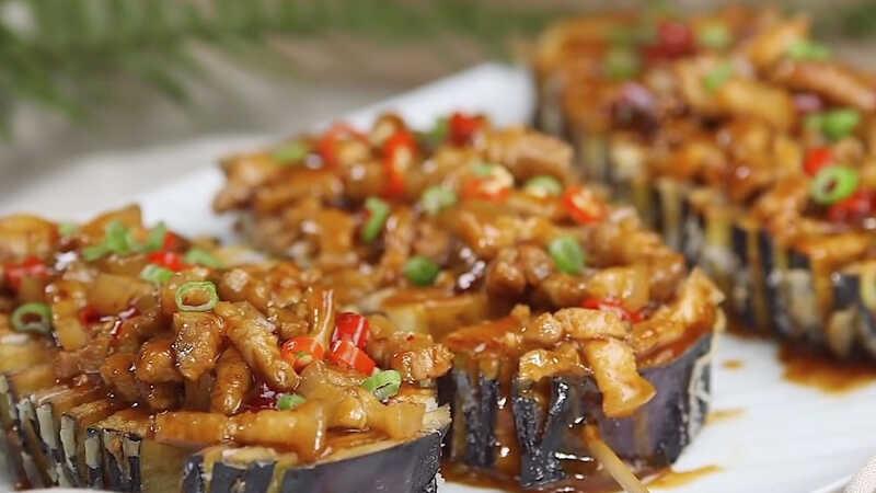 Khám phá cách làm cà tím chiên nước mắm đậm đà, mang đến món ăn hấp dẫn cho bữa cơm gia đình.