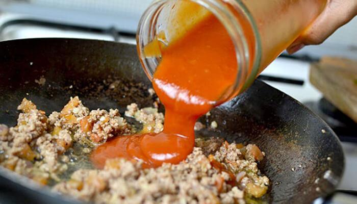 'Nước xốt' hay 'nước sốt' mới thực sự là cách viết đúng?