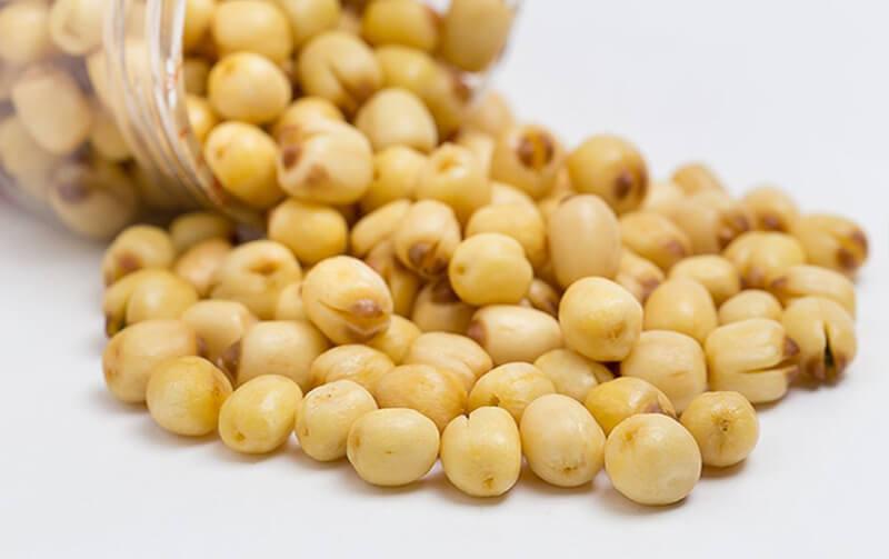 Bí quyết luộc hạt sen mềm nhanh mà không bị sượng, giữ trọn hương vị ngọt ngào và chất dinh dưỡng, cho món ăn thêm phần hấp dẫn.