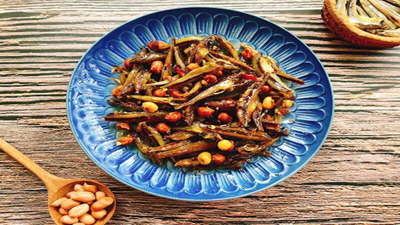 Cách chế biến khô cá cơm rim tóp mỡ lạc rang thơm ngon, hấp dẫn