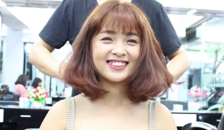 25 kiểu tóc uốn cụp đuôi giúp phái đẹp thêm phần trẻ trung và thu hút mọi ánh nhìn.