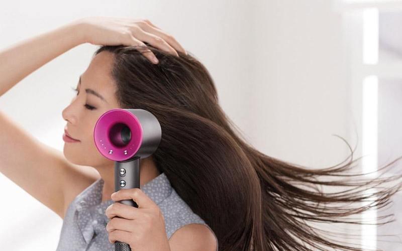 Có nên dùng máy sấy tóc cho trẻ em không?