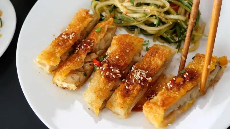 Khám phá ngay công thức Tonkatsu chay giòn rụm, hoàn hảo cho bữa cơm gia đình.