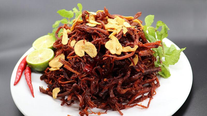 Khám phá cách làm bò khô cháy tỏi thơm ngon, lôi cuốn với hương vị đậm đà