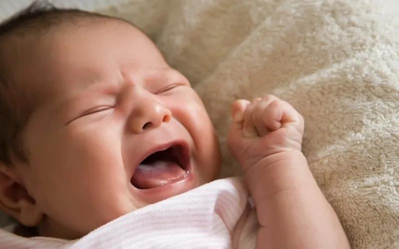 Khi nào trẻ khóc đêm là điều bình thường và khi nào là dấu hiệu bất thường?