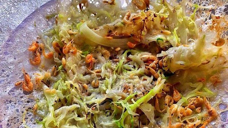 Hướng dẫn làm bánh khoái tép Thanh Hóa thơm ngon và đầy hấp dẫn