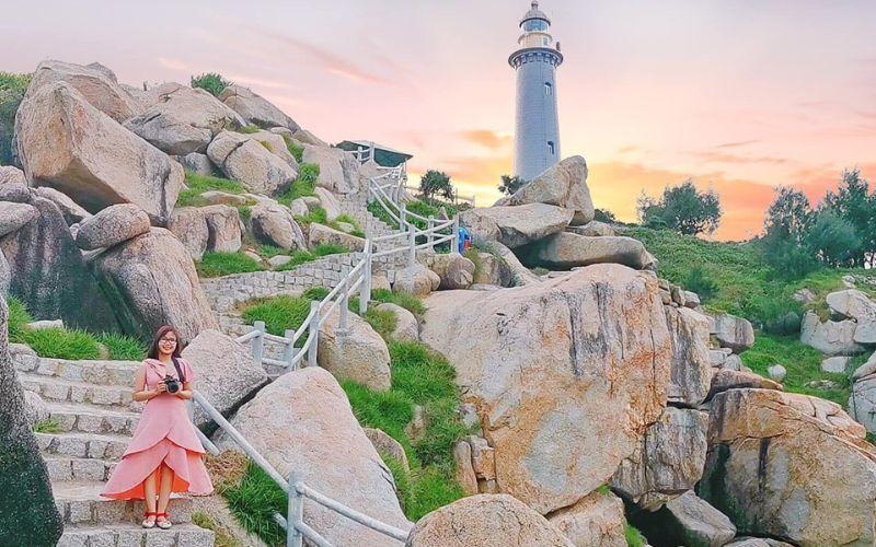 Mũi Điện, Phú Yên – nơi ánh bình minh đầu tiên chiếu rọi khắp Việt Nam, là điểm đến không thể bỏ qua cho những ai yêu thích vẻ đẹp huyền bí của thiên nhiên.