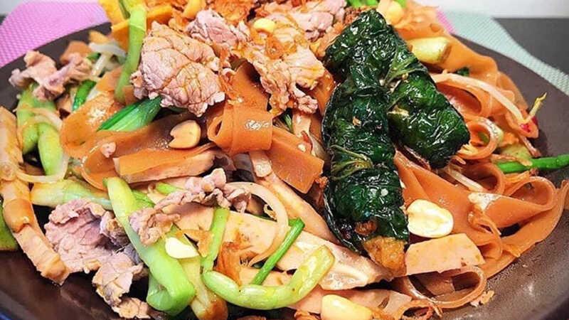 Khám phá công thức làm bánh đa trộn cay với hương vị đậm đà, thơm ngon khiến bạn không thể chối từ.