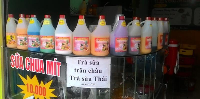 Trà sữa không chỉ gồm trà và sữa, mà còn ẩn chứa nhiều thành phần có thể gây hại cho sức khỏe.