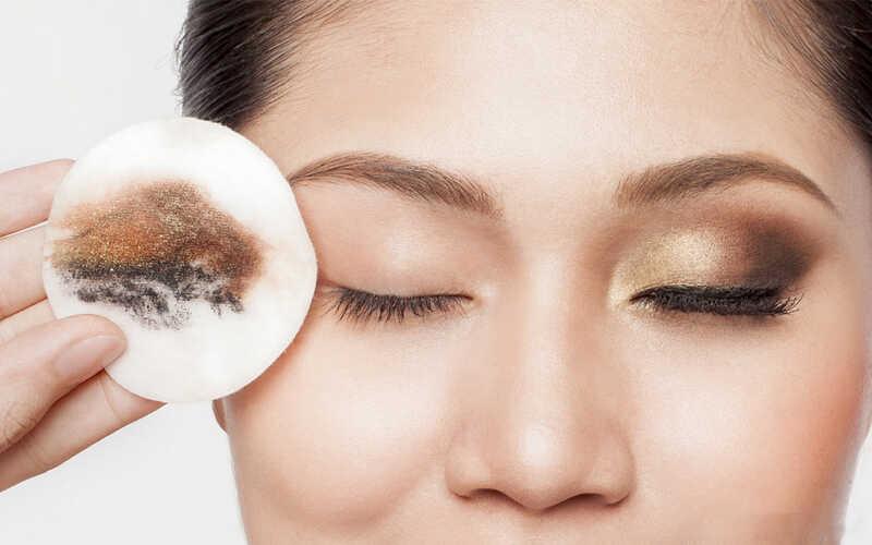 Tại sao con gái chăm sóc da hàng ngày mà da vẫn không đẹp, trong khi con trai chẳng cần làm gì mà da lại mịn màng?