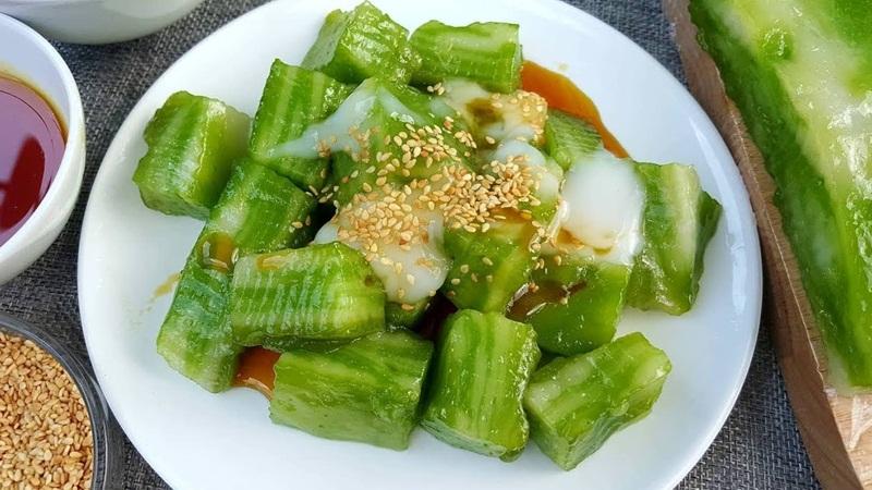 Khám phá hai công thức làm bánh đúc lá dứa với lớp gân đẹp mắt, vị ngọt ngào và giòn tan, đơn giản nhưng vô cùng hấp dẫn.