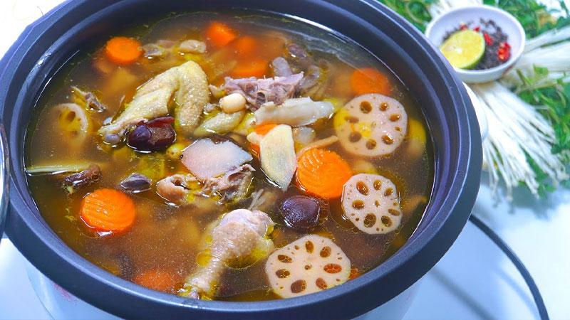 Thêm phần dinh dưỡng cho cuối tuần với món lẩu gà thuốc bắc ngải cứu tuyệt vời.