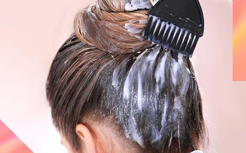 Vì sao da đầu lại cảm thấy bỏng rát khi tẩy tóc để nhuộm?