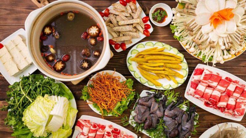 Khám phá ngay 22 quán ăn trưa được yêu thích tại quận Cầu Giấy, nơi dân địa phương thường xuyên ghé thăm để thưởng thức những món ngon tuyệt vời.