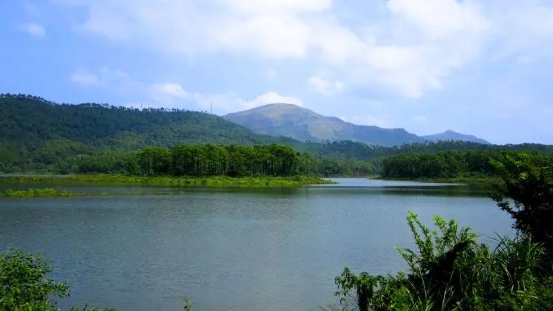 Khám phá Hồ Yên Trung - viên ngọc bình yên giữa lòng Quảng Ninh, tựa như Đà Lạt thu nhỏ